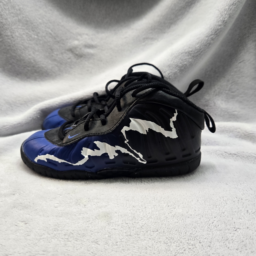 Nike Kids Black and Blue Lightning Sneakers